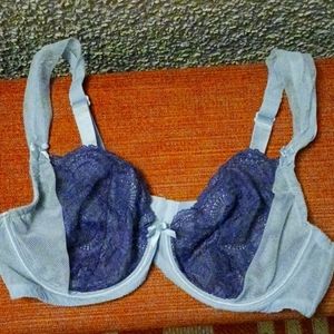 LIKE NEW ADORE ME LIGHT BLUE&DARK BLUE LACE BRA SZ 40DD